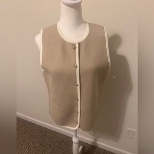 Abercrombie & Fitch Beige Sleeveless Knit Vest Size Large